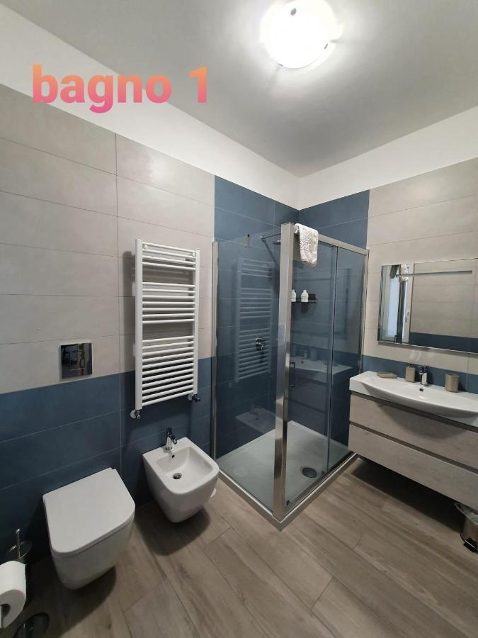 @Home Napoli Bagian luar foto