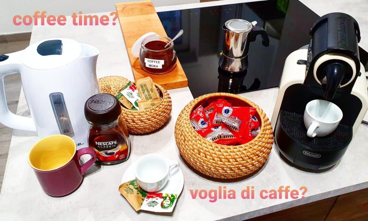 @Home Napoli Bagian luar foto