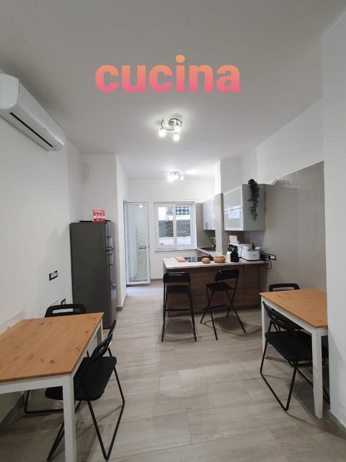 @Home Napoli Bagian luar foto